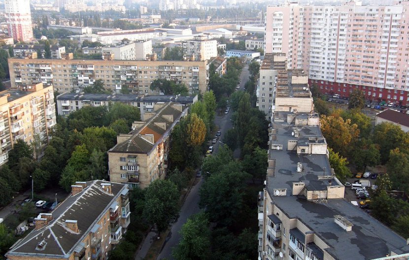Детство на новой Дарнице: корабль в песке и джинсы на рынке Детство на новой Дарнице: корабль в песке и джинсы на рынке